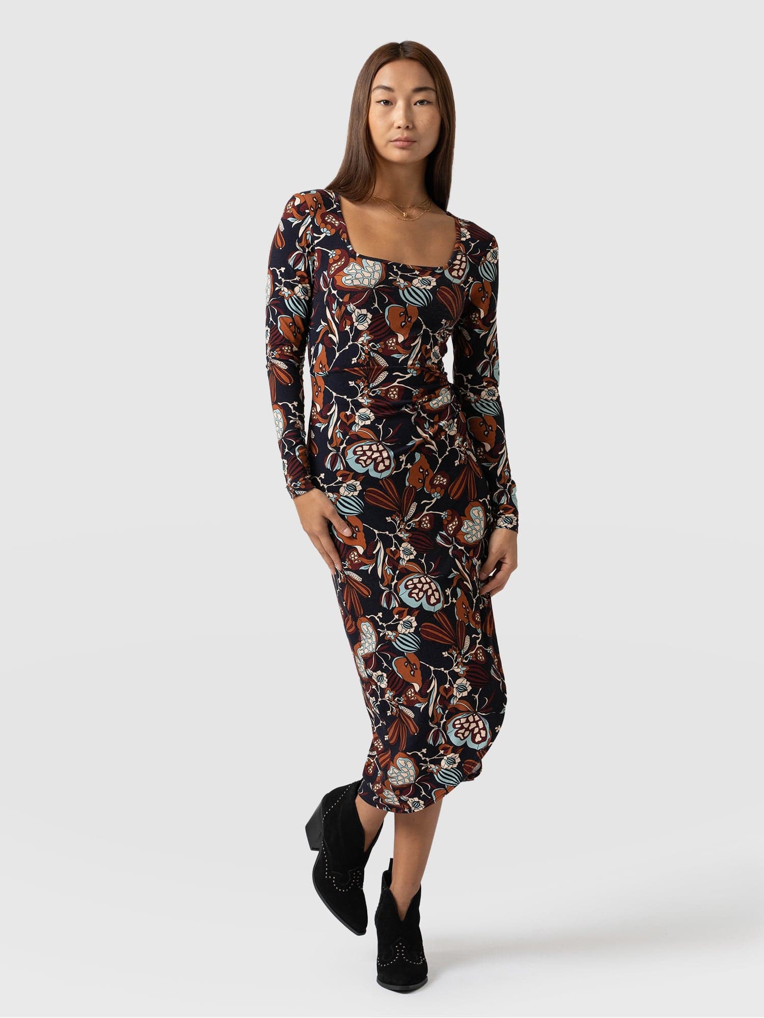 Amelia Wrap Dress 70's Paisley - Women's Dresses | Saint + Sofia® EU